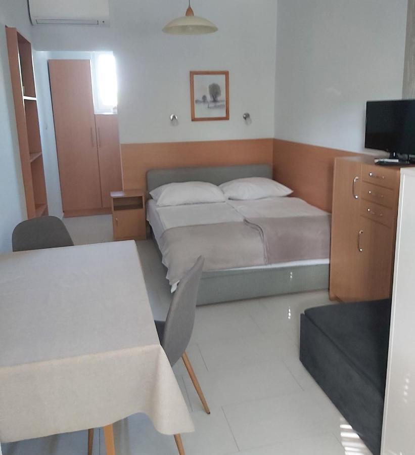 Apartmanhaz Horvath Balatonboglár Exteriér fotografie