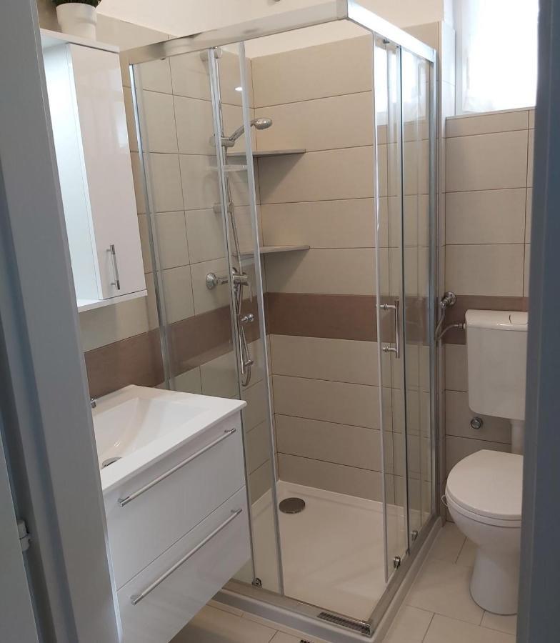Apartmanhaz Horvath Balatonboglár Exteriér fotografie