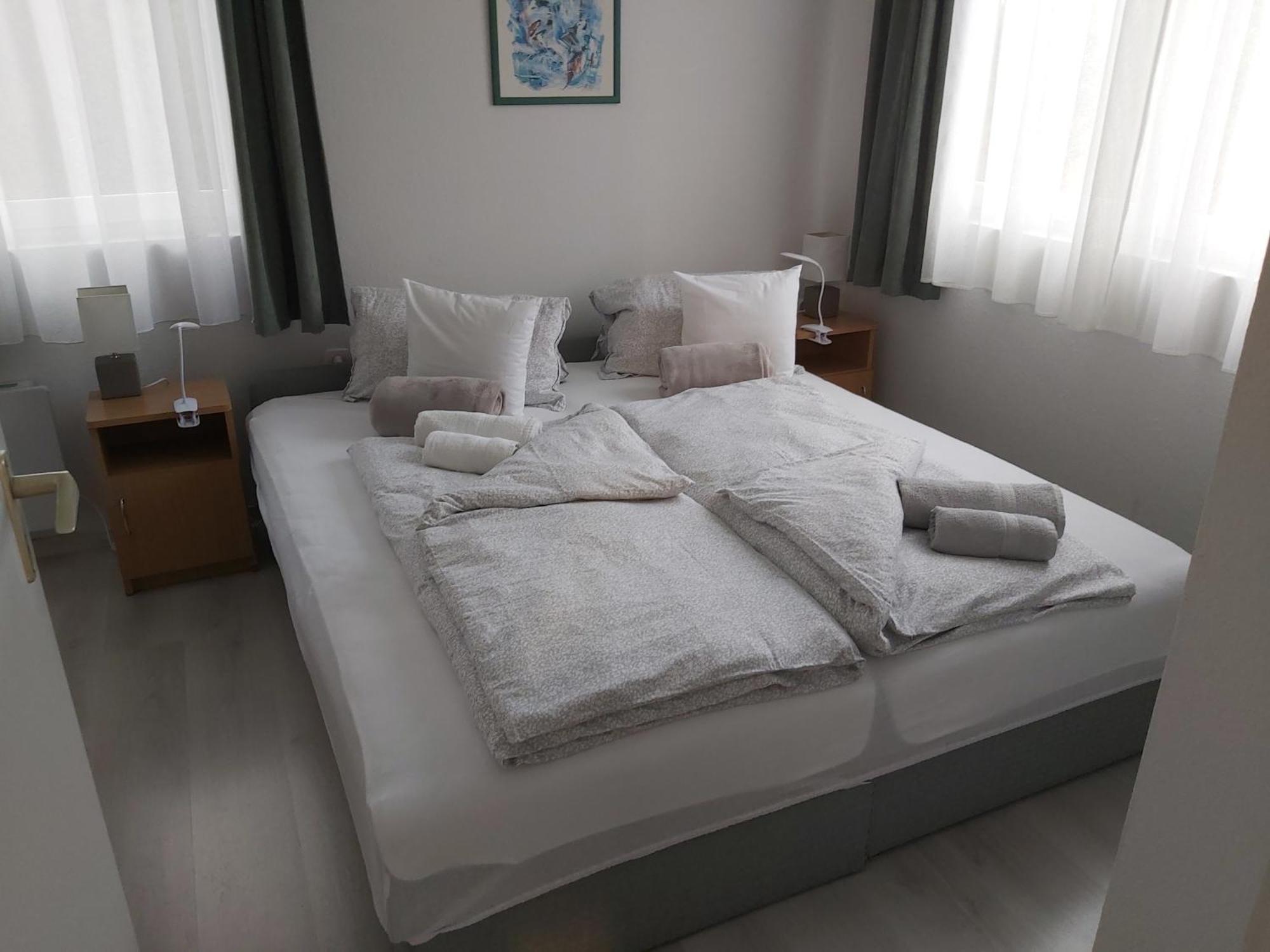 Apartmanhaz Horvath Balatonboglár Exteriér fotografie
